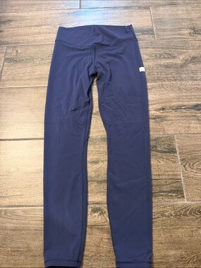 Vuori. All The Form. Blue Coast. Medium.